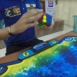 Cubo di Rubik risolto in 4,74 secondi nuovo record del mondo5