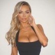 YOUTUBE Lindsey Pelas, ex coniglietta Playboy, alla finale della UFC FOTO 2