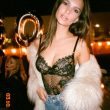 Emily Ratajkowski senza veli su Instagram 05