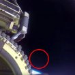 YOUTUBE Un ufo vicino alla Iss: la strana luce vista dagli astronauti