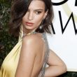 Emily Ratajkowski ai Golden Globe: abito quasi nude look FOTO 3