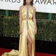 Emily Ratajkowski ai Golden Globe: abito quasi nude look FOTO 4