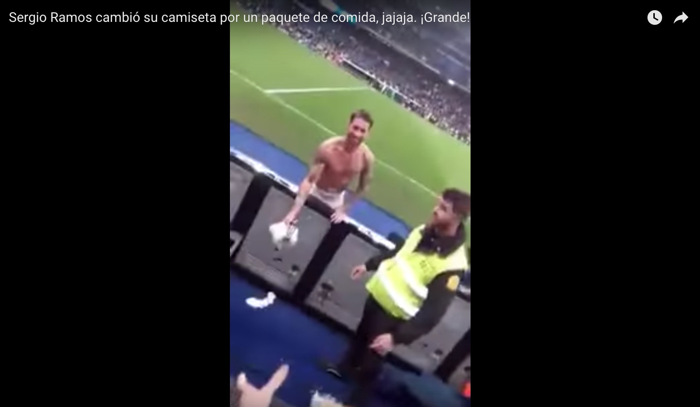 YOUTUBE Sergio Ramos scambia maglietta con prosciutto