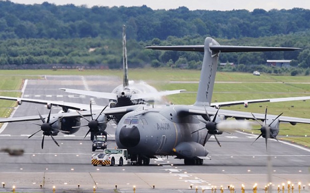 Carri armati troppo grandi, droni difettosi e cacciatorpedinieri rumorosi: Difesa inglese nella bufera