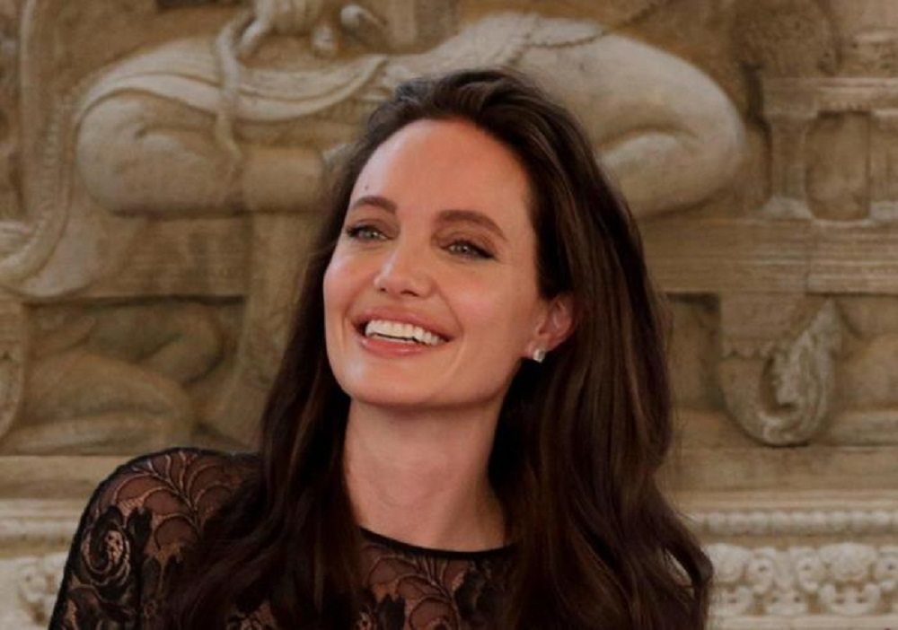 Angelina Jolie regista in Cambogia0