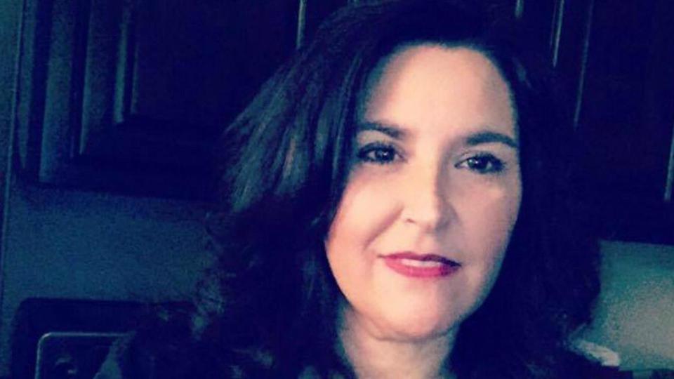 Statua umana: Antoinette Acosta e la sindrome della persona rigida