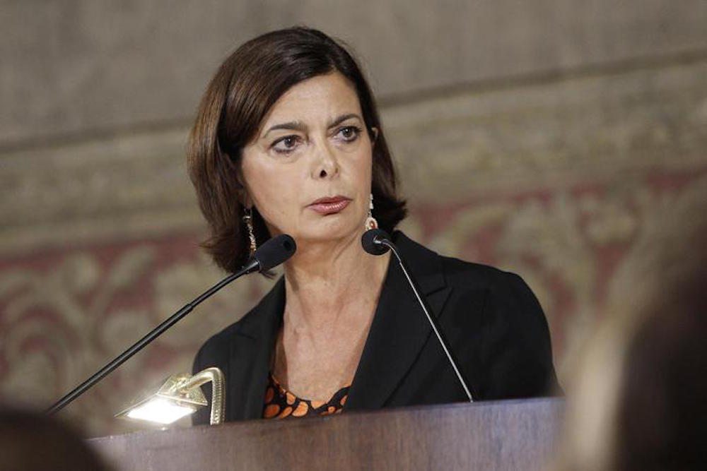 Facebook, Laura Boldrini scrive a Mark Zuckerberg: "Troppo odio sui social network"