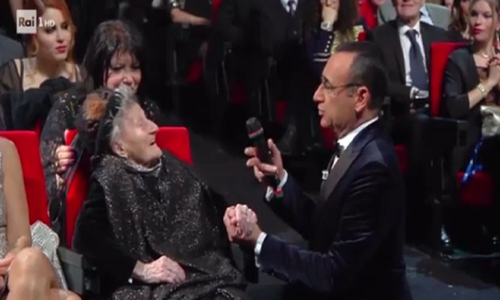 Sanremo, Maria a 105 realizza il suo sogno: cantare all'Ariston