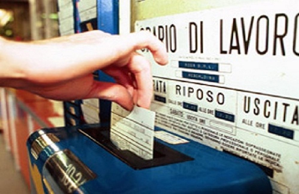 Statali. Per i furbetti del cartellino licenziamento lampo. Ok del Governo