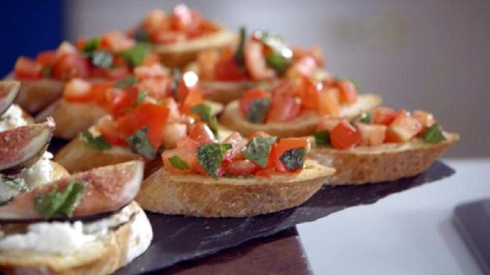 Crostini ritirati per possibile presenza di corpi estranei: le marche