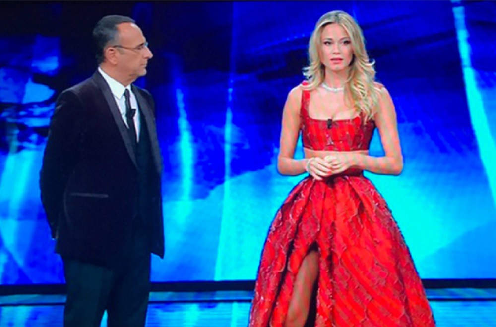 Diletta Leotta a Sanremo: "Le foto? Violazione di privacy”. La Balivo: “Non parlare con quel vestito”
