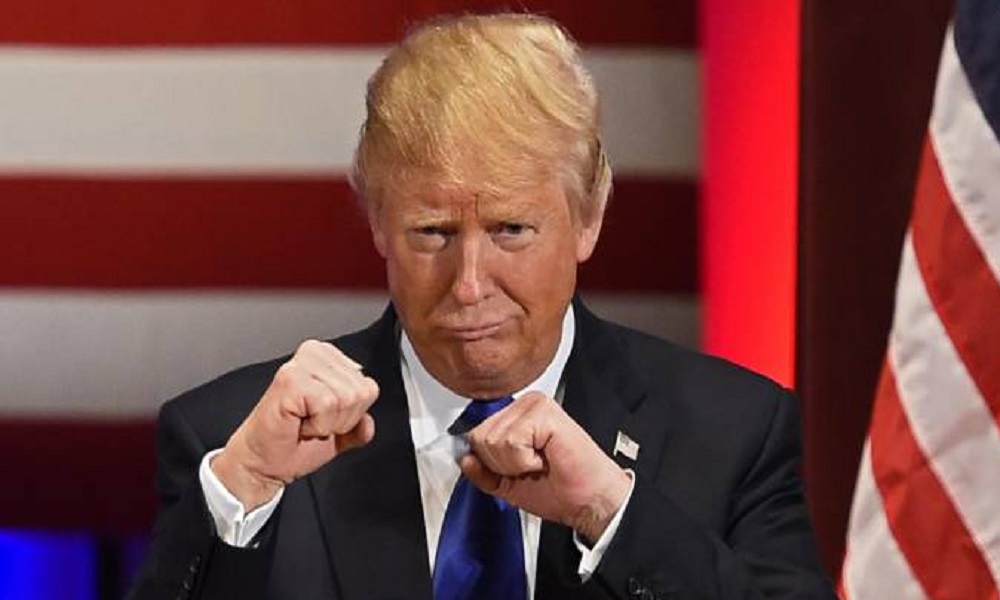Trump perde un altro pezzo: Puzder rinuncia a ministero Lavoro