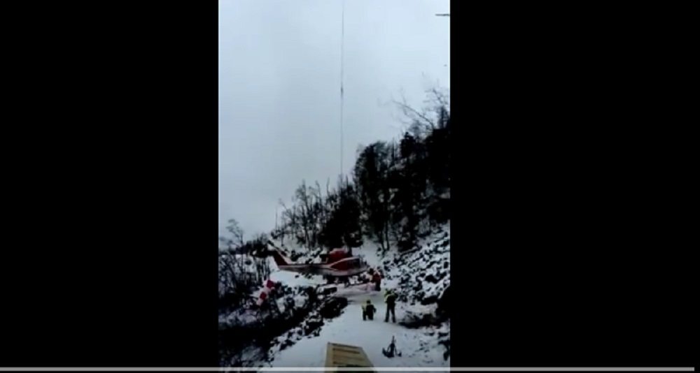 YOUTUBE Elicottero vigili del fuoco recuperato sul Monte Corno