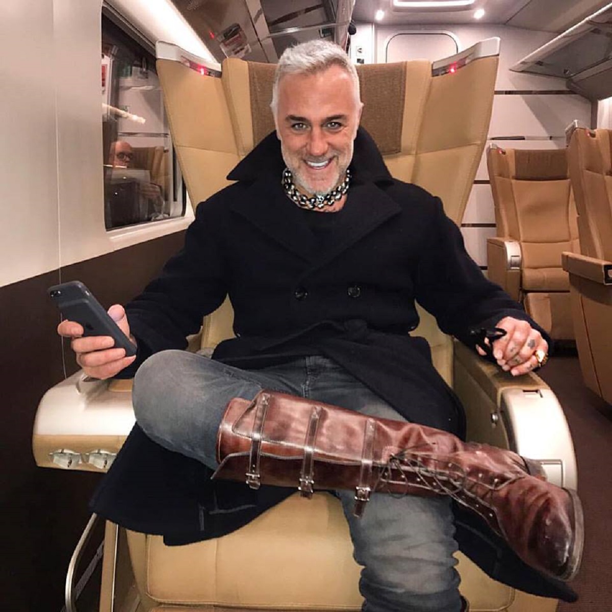 Gianluca Vacchi, brutta avventura a Cortina: fa shopping e...