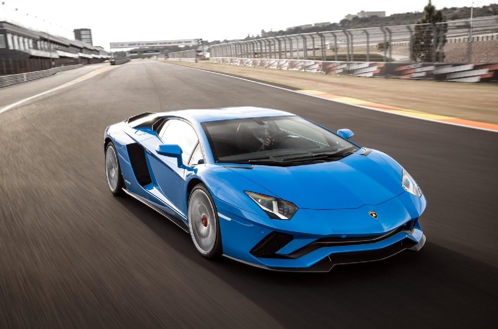 Lamborghini Aventador S, 740 cavalli e un'accelerazione da 0-100 in 2,9 secondi