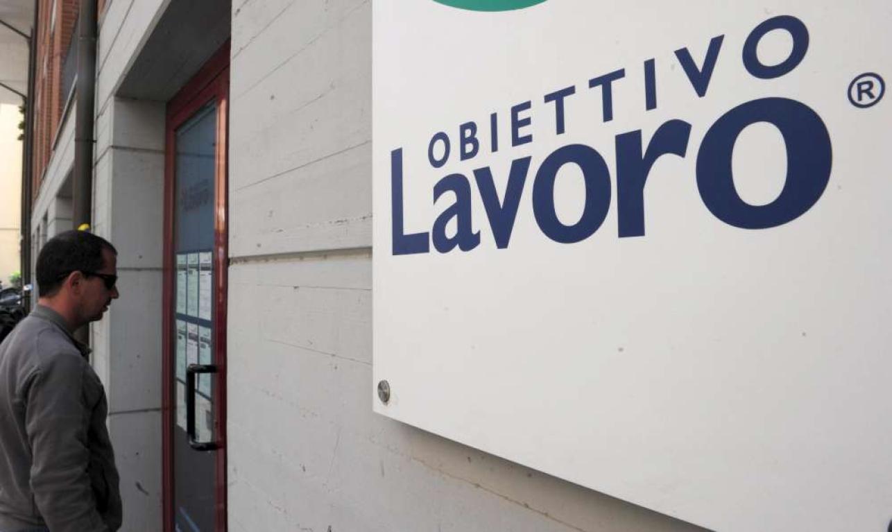 Michele precario a 30 anni si uccide: "Complimenti al ministro Poletti, lui..."