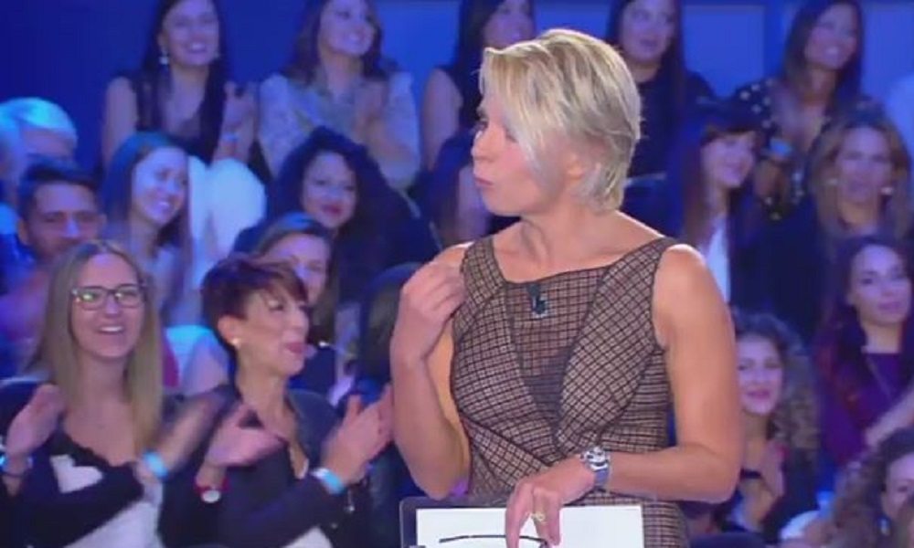 Maria De Filippi confessa: "Non ho pagato le multe per 12 anni, rubai l'argenteria a casa"