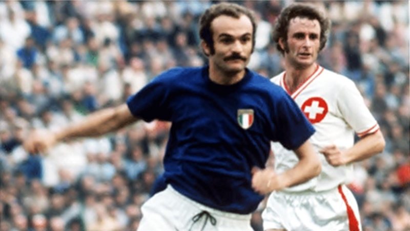 Sandro Mazzola: "Mandato negli spogliatoi a trattare...". Uruguay, Polonia, biscotti all'italiana