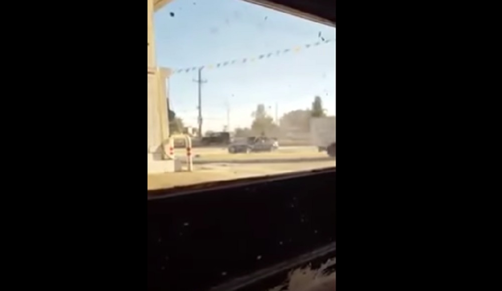 YOUTUBE Messico, narcos sparano con mitragliatrice e uccidono donna incinta