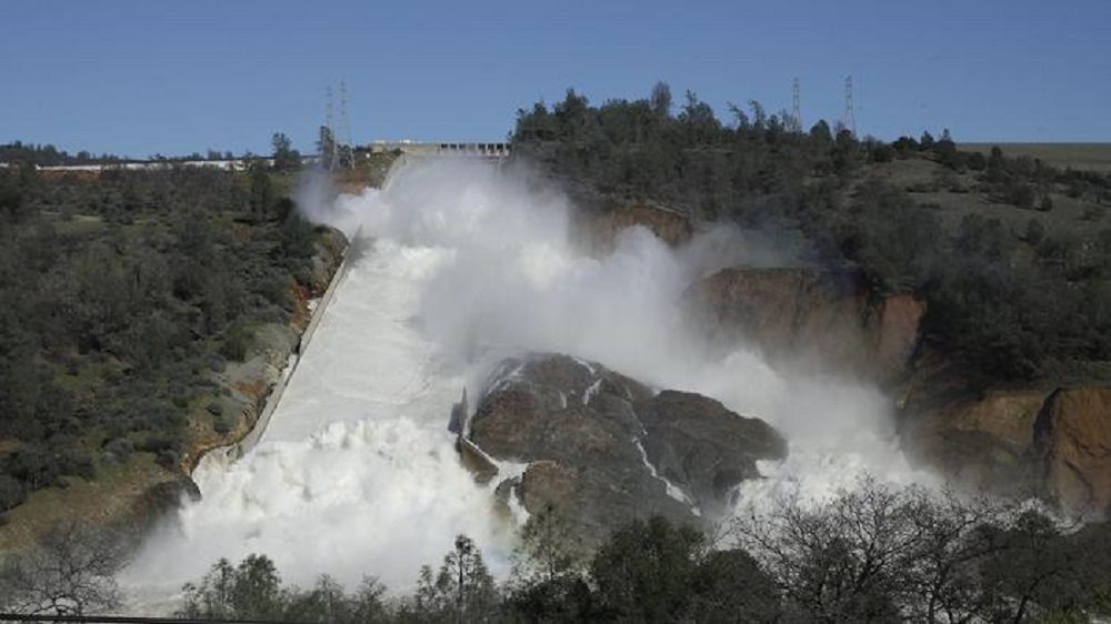 Oroville, arrivano i soldi dal governo per l'emergenza diga