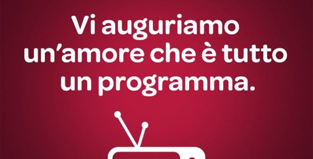 Gaffe su Real Time, canale 31 del digitale terrestre. In un post del canale su Facebook per San Valentino è apparsa la scritta "un'amore", con l'apostrofo