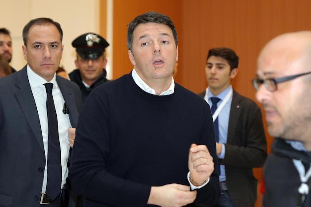 Pd, Renzi frenato da scissione: "Ok congresso-primarie ma chi perde..."