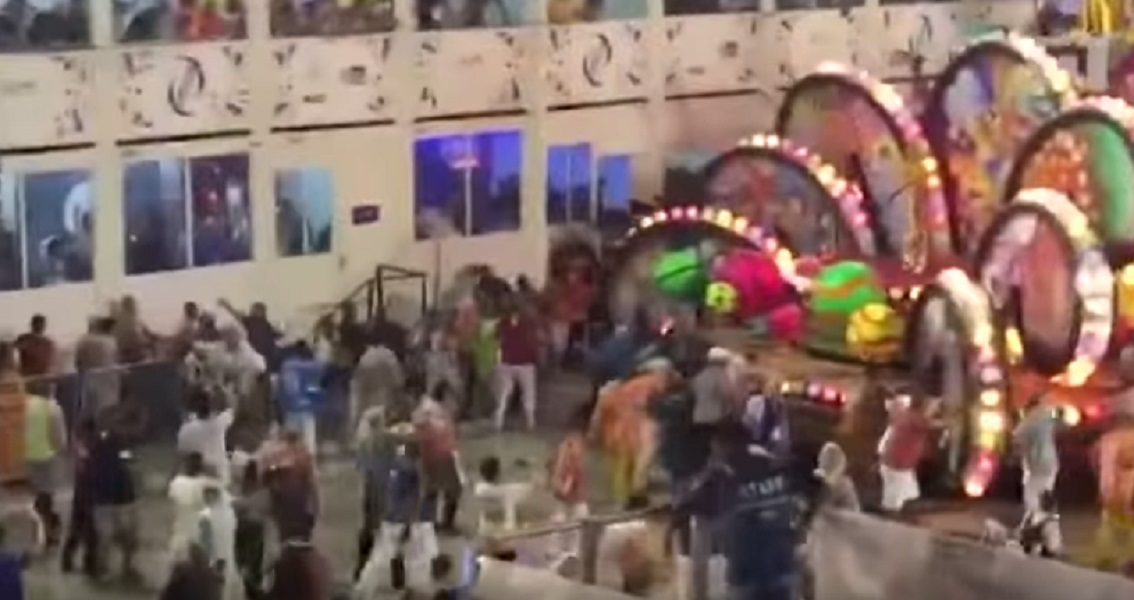 Carnevale Rio de Janiero, carro travolge folla: 20 feriti