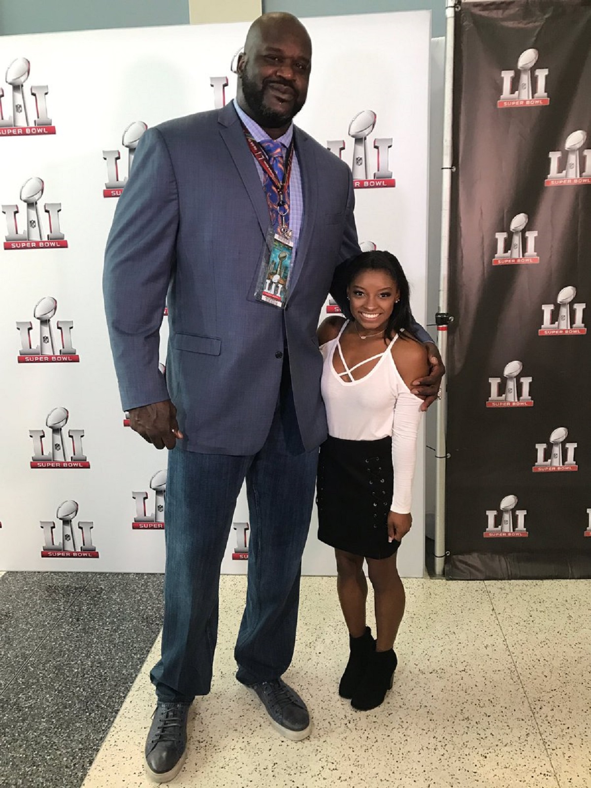 Simone Biles e Shaquille O'Neal, la FOTO al Super Bowl finisce su Twitter e...
