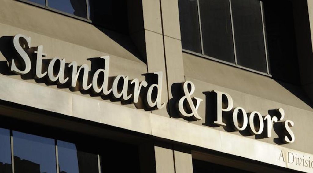 Standard&Poor's: "Stallo politico in Italia: così il 2017 sarà un anno perso"