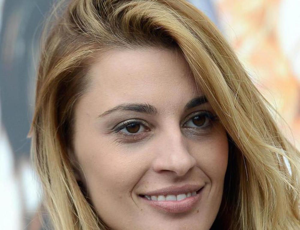 Sveva Alviti a Sanremo. Chi è la attrice di Dalida FOTO