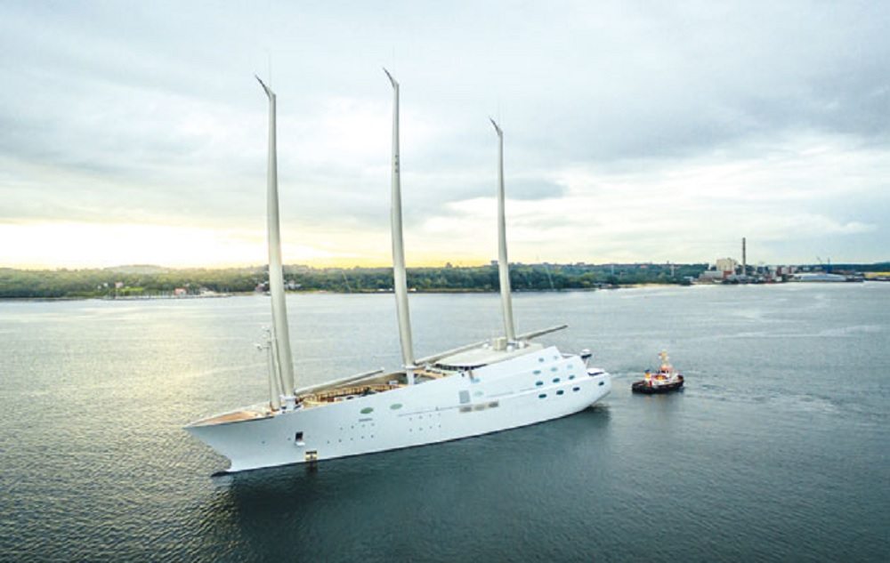 Sailing Yacht A sequestrato a Gibilterra, è lo yacht più grande al mondo