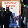 Salvini a Napoli, scontri al corteo, sassi e petardi contro polizia2