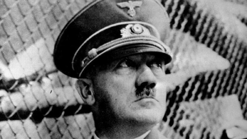 Adolf Hitler "cocainomane", la tesi dello scrittore Norman Ohler