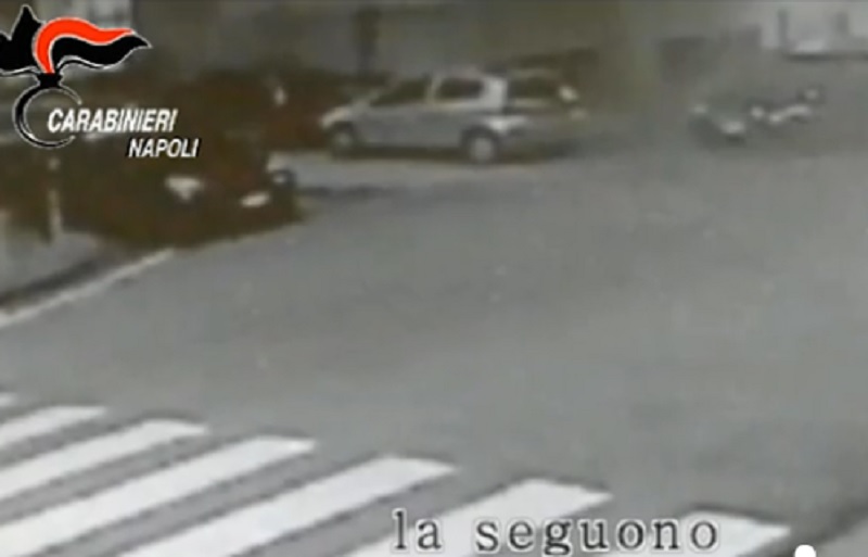 Napoli: esce dal lavoro al Vomero, la seguono e la violentano