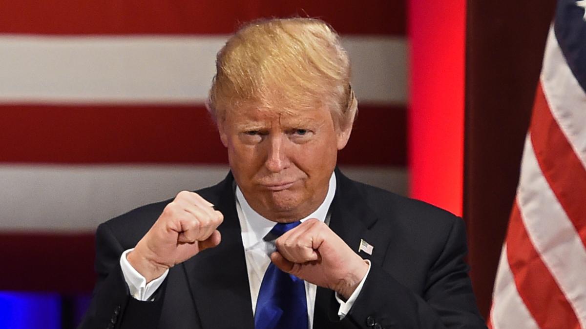 Donald Trump nel mirino dell'Fbi: "Indaghiamo sui legami con la Russia"