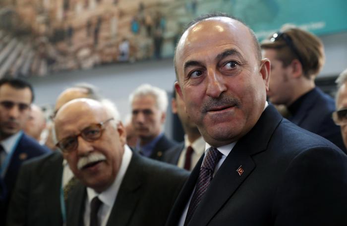 Olanda nega atterraggio a volo del ministro turco. Ira Erdogan: "Fascisti"