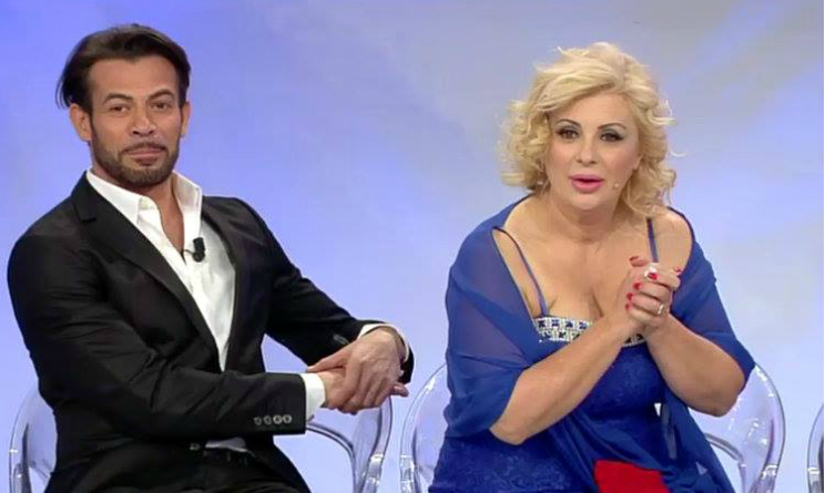 Uomini e donne, lite tra Tina Cipollari e Gianni Sperti: "colpa" della bella tronista