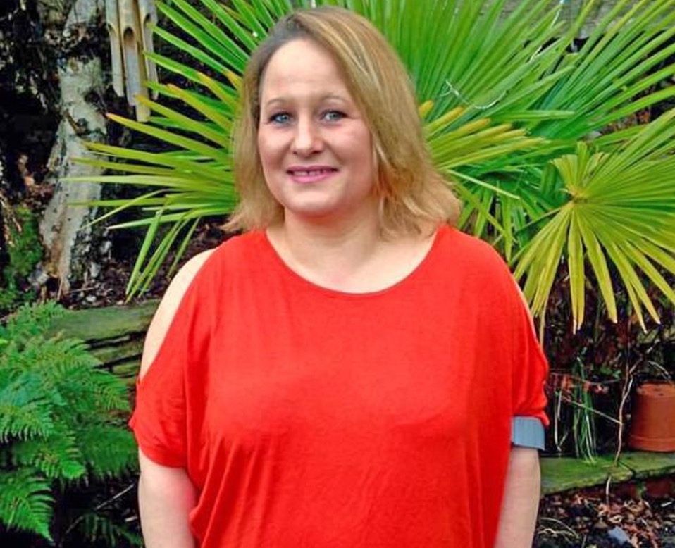 Si depila con il rasoio e rischia la vita per un batterio "mangia carne"