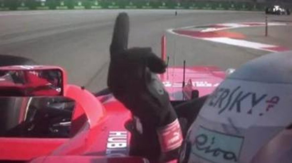 YOUTUBE F1 Gp Russia, Vettel fa il dito medio a Massa