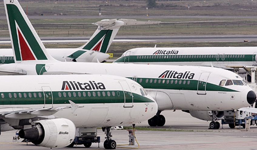 Alitalia, al via iter per il commissariamento. "Ma i voli non si fermano"