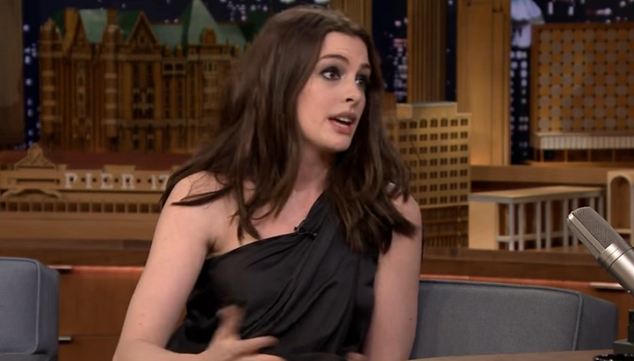 Anne Hathaway: "Sullo scivolo stavo per uccidere mio figlio"