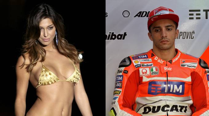 Belen Rodriguez in abito tutto d’oro, Iannone la guarda proprio lì