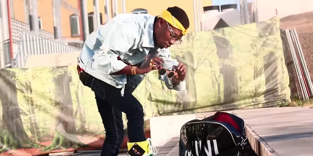 YOUTUBE Bello FiGo, il nuovo video: "Sembro Vucumpra'"