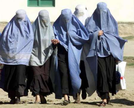 Pakistan, tre donne musulmane sunnite uccidono un musulmano sciita: "E' blasfemo"