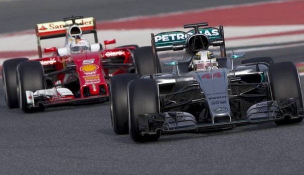 F1, è l'olio il doping della benzina? Il Circus tra accuse e nuovi trucchi