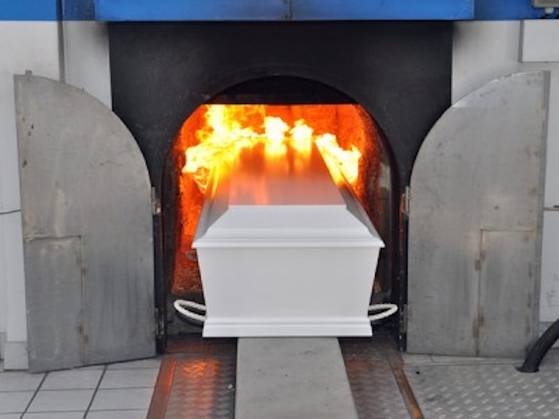 Forno crematorio esplode: dentro c'era il cadavere di un obeso03