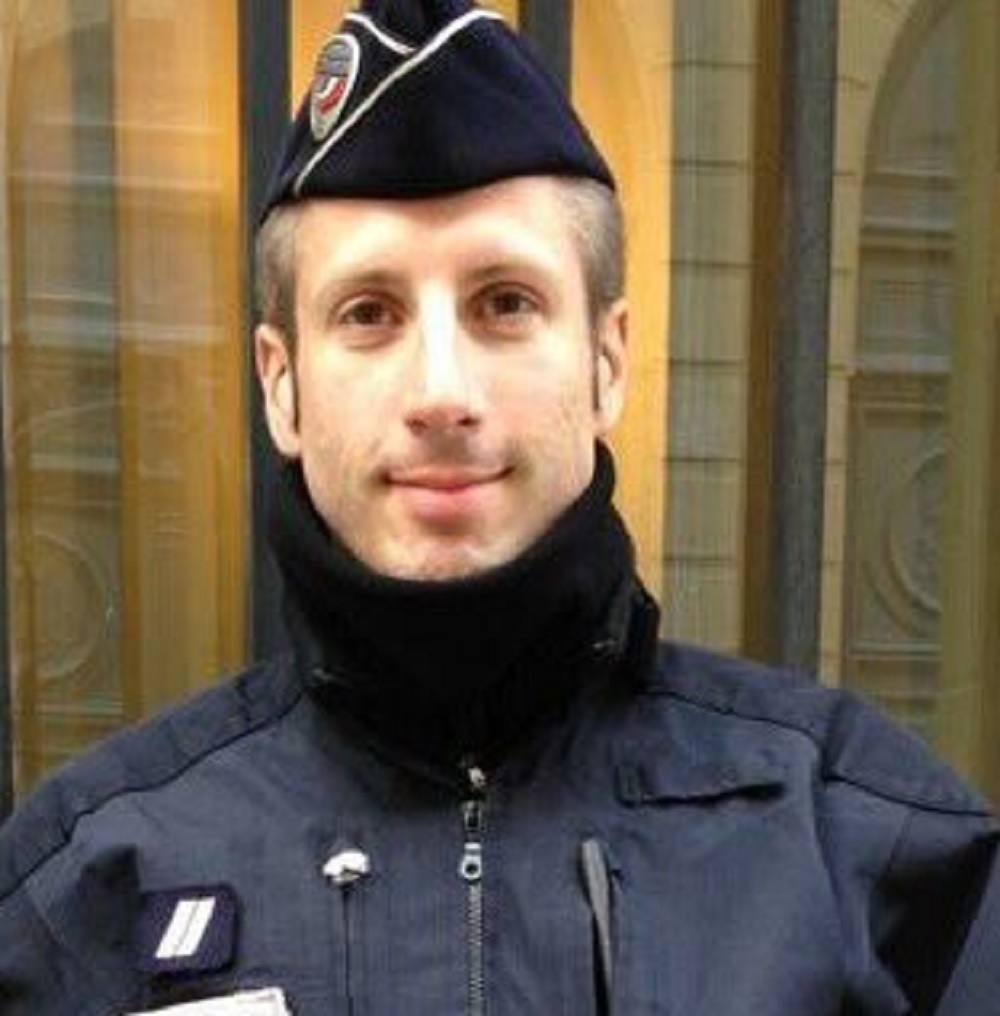 Attentato Parigi: chi era Xavier, il poliziotto ucciso. Attivista Lgbt, era alla riapertura del Bataclan