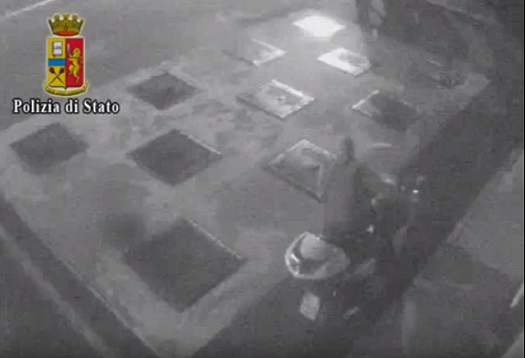 Ecco come rubavano a Genova gli scooter che poi inviavano in Ucraina