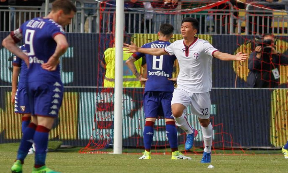 Il 18enne attaccante rossoblù Han, il primo nordcoreano a segnare un gol in Italia (foto Ansa)