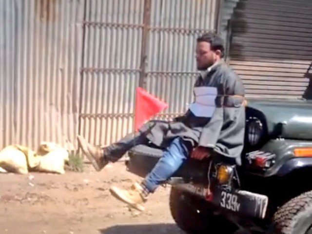 Tornano tensioni in Kashmir: separatista legato sulla jeep dell'esercito indiano